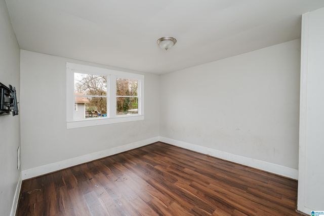 911 12TH AVENUE, Midfield, AL 35228