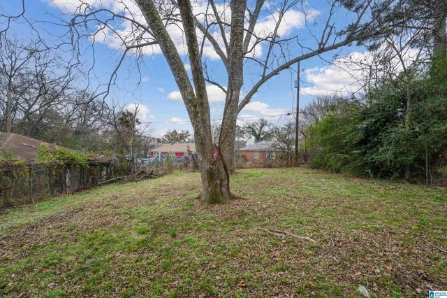 911 12TH AVENUE, Midfield, AL 35228