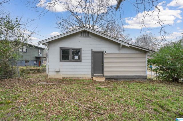 911 12TH AVENUE, Midfield, AL 35228