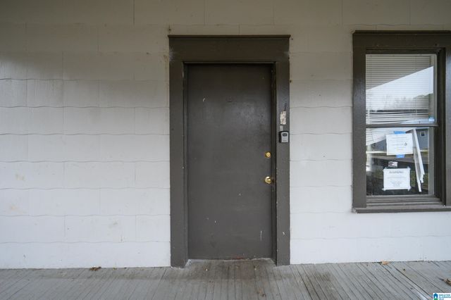 911 12TH AVENUE, Midfield, AL 35228