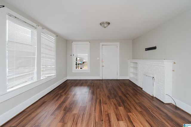 911 12TH AVENUE, Midfield, AL 35228