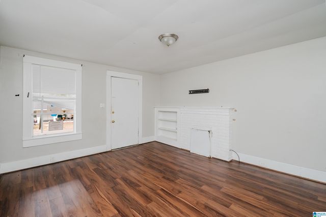 911 12TH AVENUE, Midfield, AL 35228