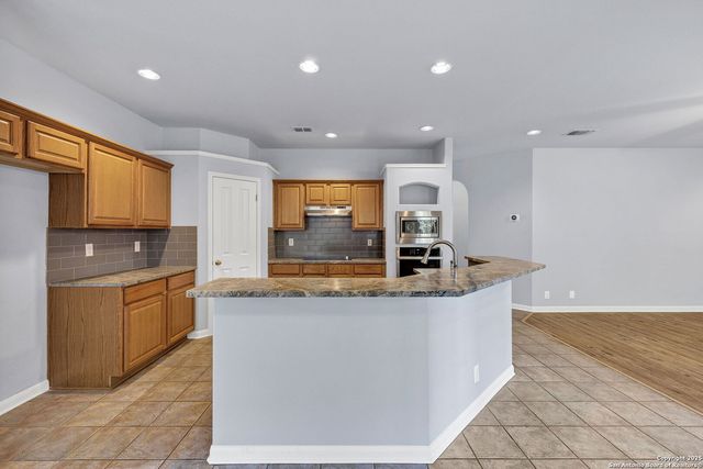 1339 Barton Creek, San Antonio, TX 78258