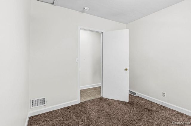 503 Bloomfield Avenue, Pontiac, MI 48341