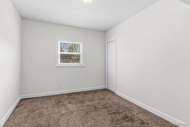 503 Bloomfield Avenue, Pontiac, MI 48341