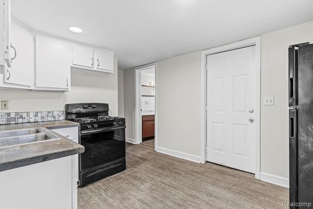 503 Bloomfield Avenue, Pontiac, MI 48341