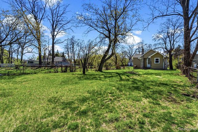 503 Bloomfield Avenue, Pontiac, MI 48341