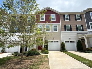 1110 Keydet Drive, Charlotte, NC 28216