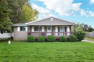 2141 Sandalwood Drive, Burton, MI 48519