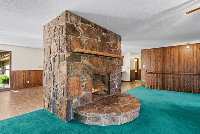 1101 Tom Davidson Rd, Crab Orchard, TN 37723