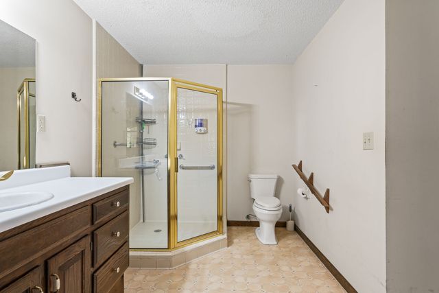 1101 Tom Davidson Rd, Crab Orchard, TN 37723