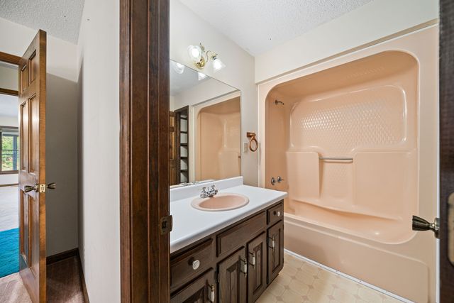 1101 Tom Davidson Rd, Crab Orchard, TN 37723