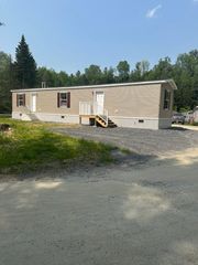 9 3rd Street # 27, St. Johnsbury, VT 05819