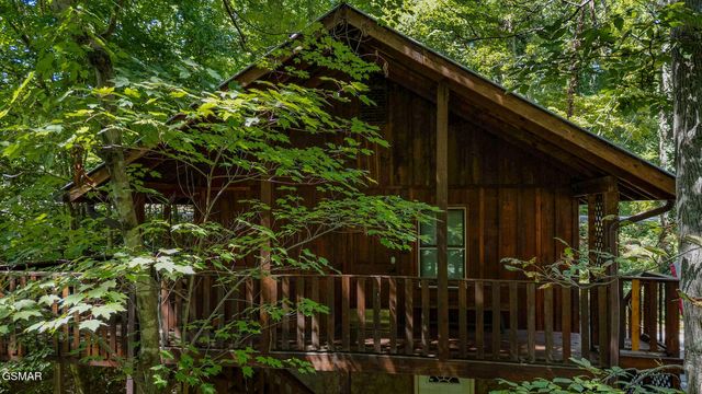 704 Forest Drive, Pigeon Forge, TN 37863