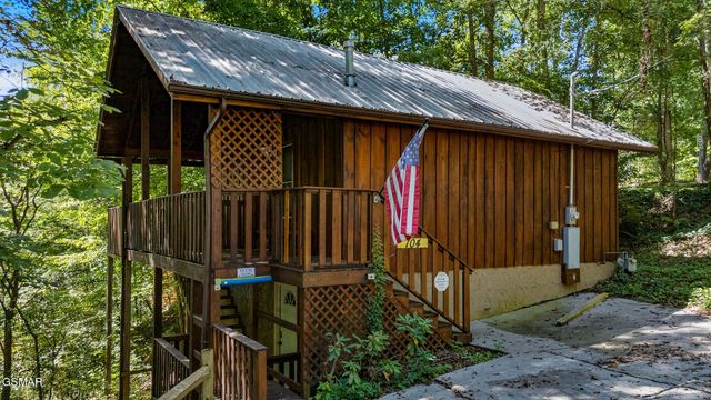 704 Forest Drive, Pigeon Forge, TN 37863