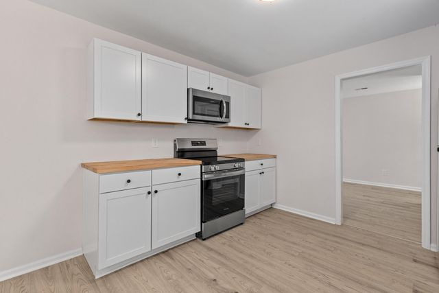 7708 Jadewood Drive, North Charleston, SC 29418