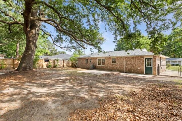 7708 Jadewood Drive, North Charleston, SC 29418
