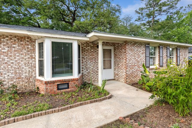 7708 Jadewood Drive, North Charleston, SC 29418