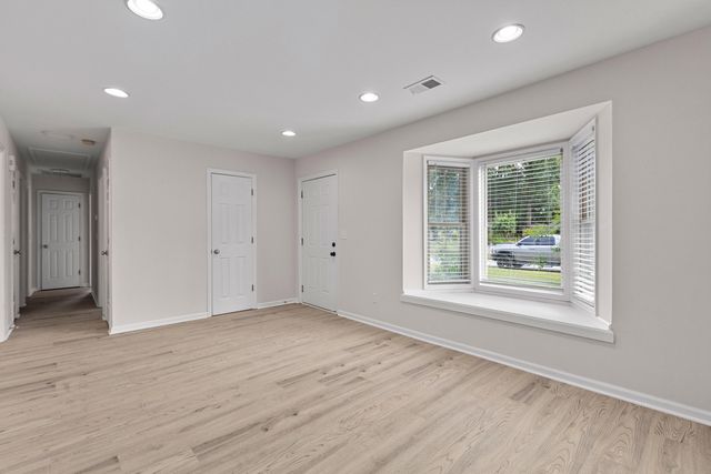 7708 Jadewood Drive, North Charleston, SC 29418