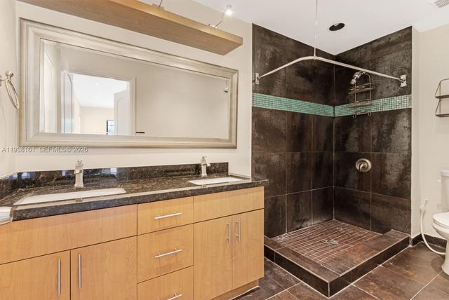 8460 Menteith Ter, Miami Lakes, FL 33016