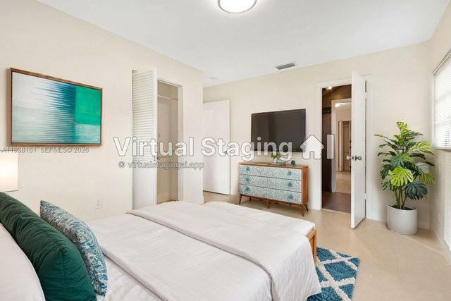 8460 Menteith Ter, Miami Lakes, FL 33016