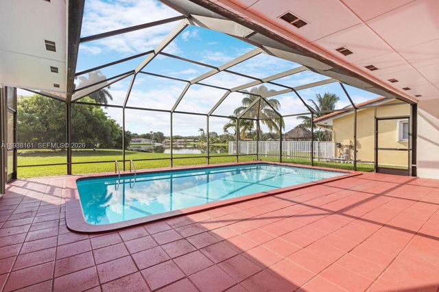 8460 Menteith Ter, Miami Lakes, FL 33016