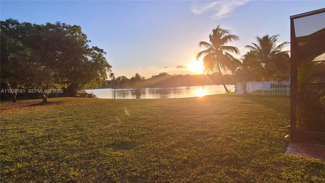 8460 Menteith Ter, Miami Lakes, FL 33016