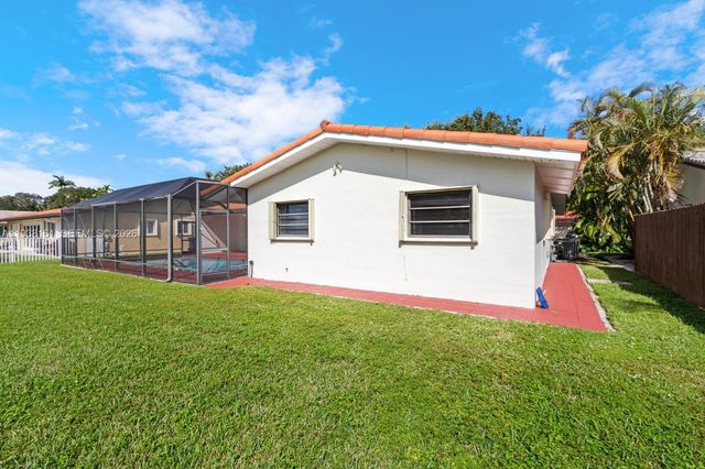 8460 Menteith Ter, Miami Lakes, FL 33016