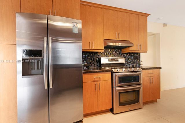 8460 Menteith Ter, Miami Lakes, FL 33016