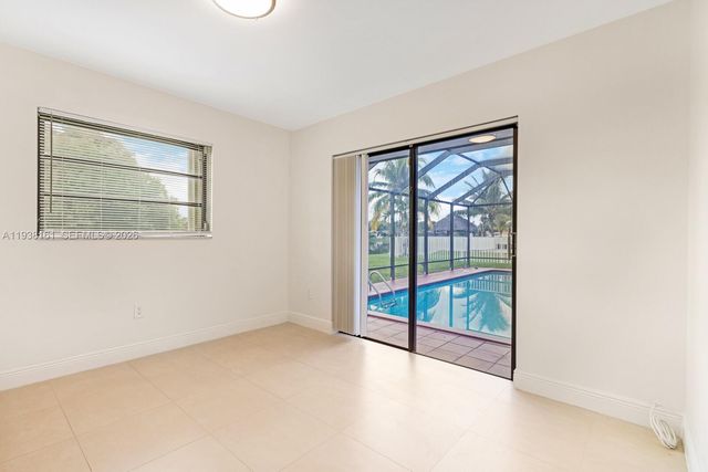 8460 Menteith Ter, Miami Lakes, FL 33016