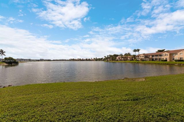 8460 Menteith Ter, Miami Lakes, FL 33016