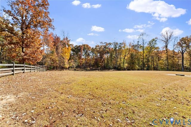 557 Copper Line Rd, Bumpass, VA 23024