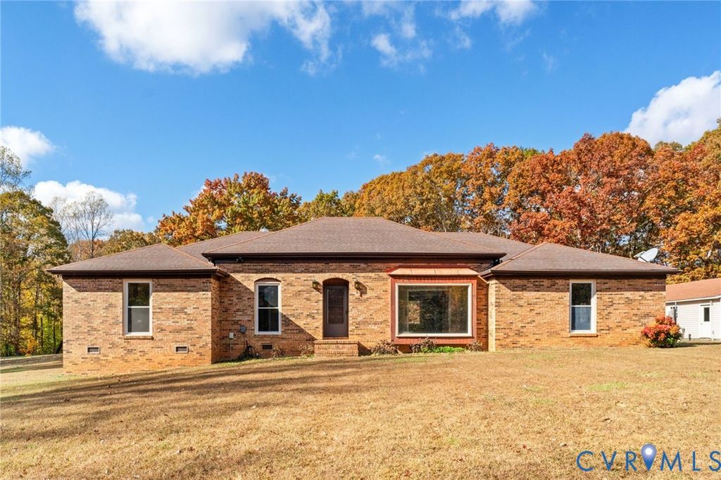 557 Copper Line Rd, Bumpass, VA 23024