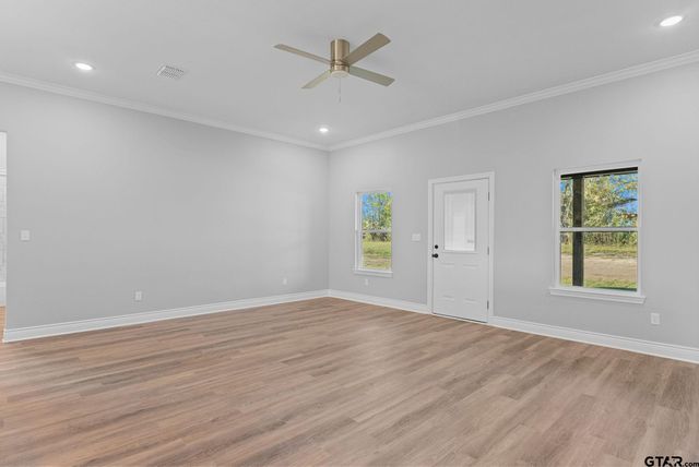 105 W Teal Dr, Troup, TX 75789