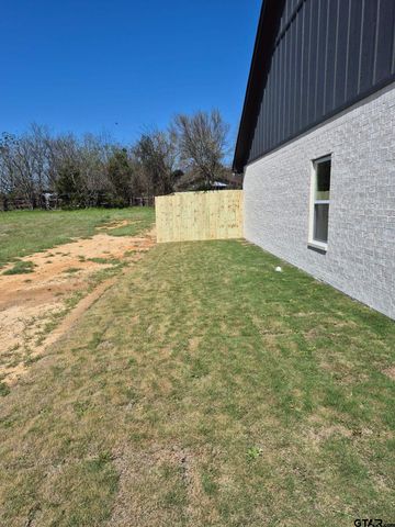 105 W Teal Dr, Troup, TX 75789