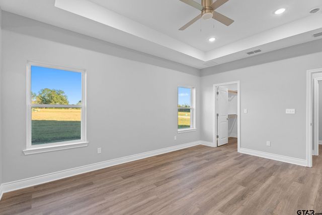 105 W Teal Dr, Troup, TX 75789