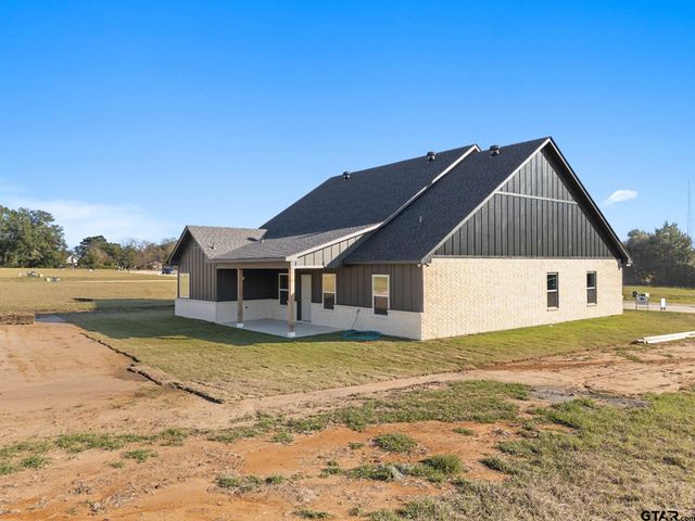 105 W Teal Dr, Troup, TX 75789