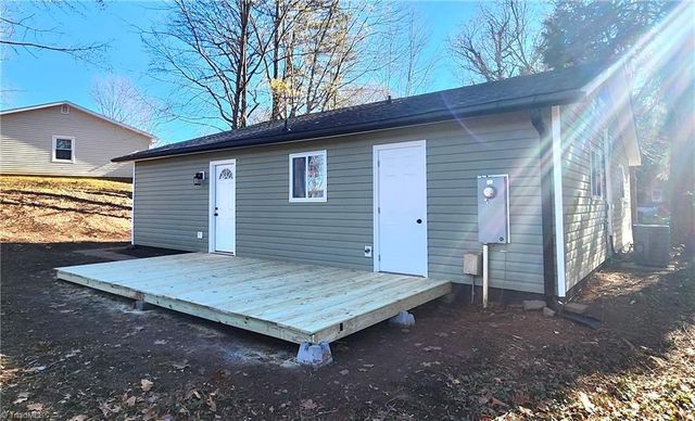 2835 Laguna Avenue, Winston-salem, NC 27103