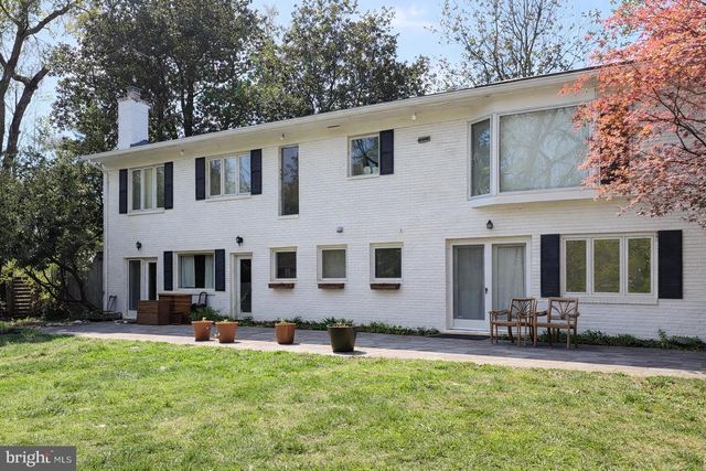 3201 BROAD BRANCH TER NW, Washington, DC 20008