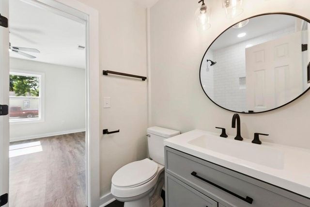 2136 Commander Road, North Charleston, SC 29405