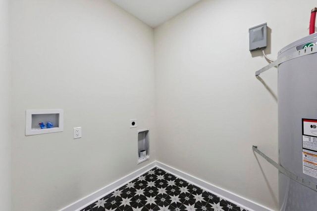 2136 Commander Road, North Charleston, SC 29405