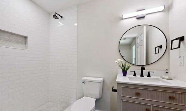 2136 Commander Road, North Charleston, SC 29405