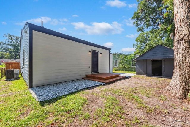 2136 Commander Road, North Charleston, SC 29405