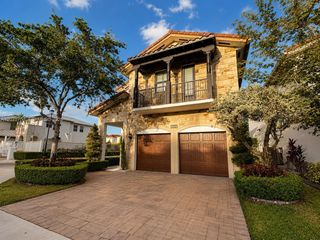 6989 NW 104th Court, Doral, FL 33178