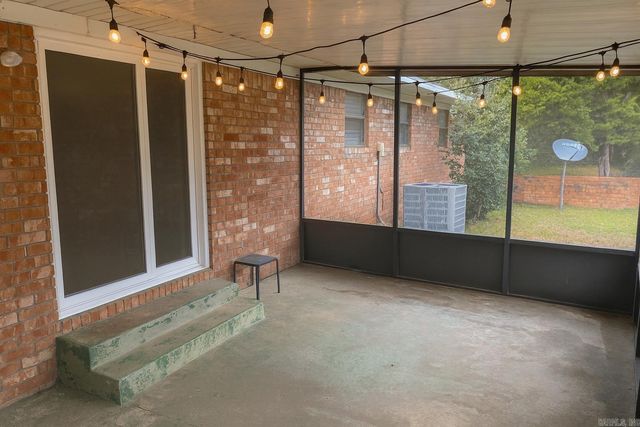 10 Talmage Drive, Little Rock, AR 72204