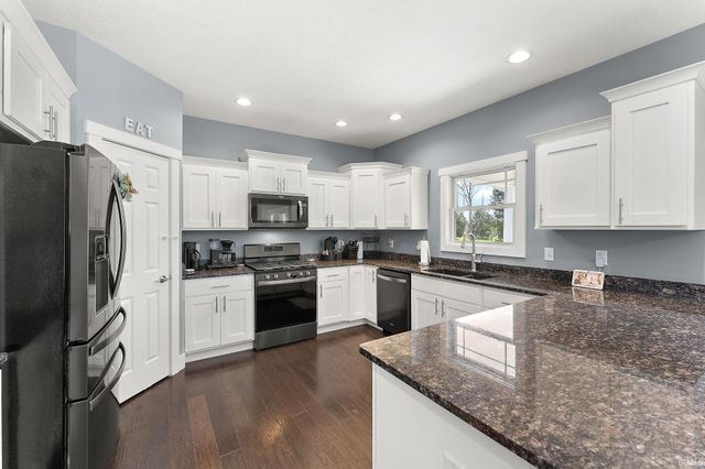 112 Lavender Court, New Carlisle, IN 46552