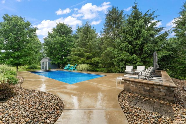 112 Lavender Court, New Carlisle, IN 46552