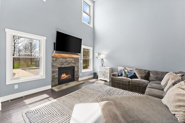 112 Lavender Court, New Carlisle, IN 46552