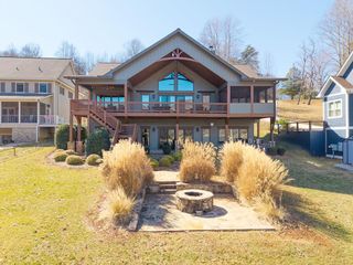 577 Beech Cove Drive, Hiawassee, GA 30546