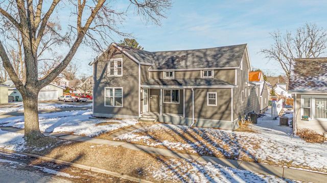 1202 S PEARL STREET, New London, WI 54961